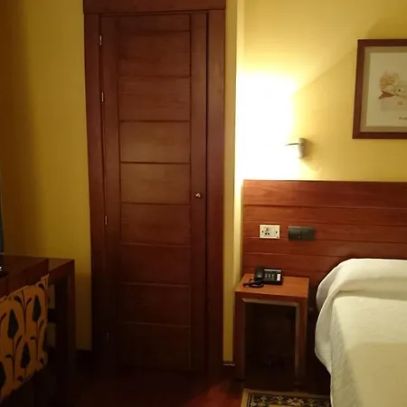 Rural Vado Del Duratón Hotel 3*